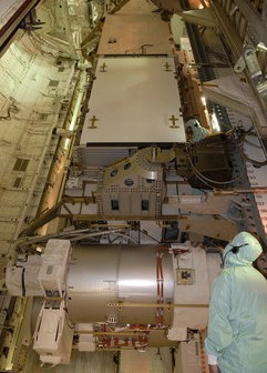 Instalacja S6 truss w ładowni promu
