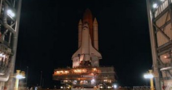 Discovery opuszcza VAB, Credits: NASA