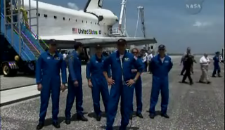 Krótka konferencja po lądowaniu, Credits: NASA TV