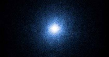 Obraz Cygnus X-1 z Teleskopu Chandra. Cred NASA/CXC/SAO.