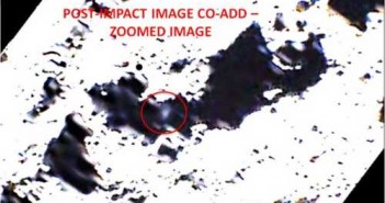 Strumień materii wyrzucony przez stopień Centaur po uderzeniu w Księżyc, zarejestrowany przez sondę LCROSS. Credits - NASA