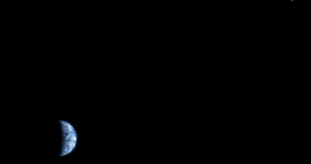 Ziemia i Księżyc z marsjańskiej orbity / Credits: NASA/JPL/University of Arizona