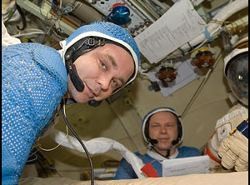 Maksym Surajew i Oleg Kotow na pokładzie ISS / Credits - NASA, RSA
