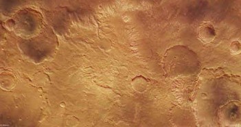Sirenum Fossae, credits: ESA/DLR/FU Berlin (G. Neukum)