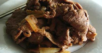 Bulgogi - tradycyjna koreańska potrawa mięsna, credit: www.blogcdn.com