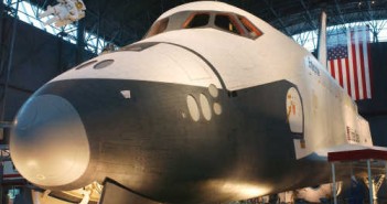 Wahadłowiec Enterprise na wystawie w Smithsonian's National Aeronautics Space Museum (NASA/Renee Bouchard)