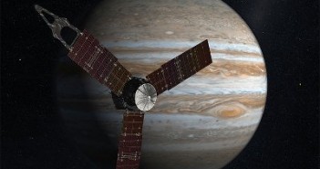 Wizja artystyczna sondy Juno w pobliżu Jowisza (NASA)