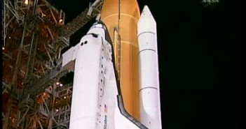 Zbliżenie na Discovery w czasie T-6h and counting / Credits: NASA