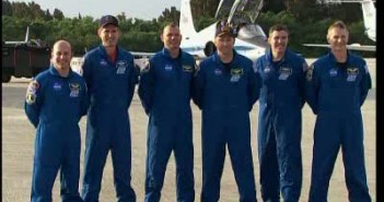Załoga misji STS-132 po wylądowaniu na Florydzie / Credits - NASA TV