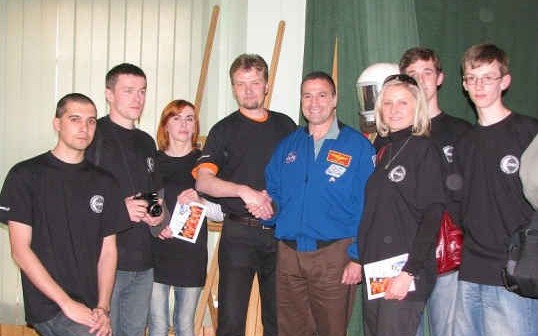 Dowódca misji STS-130 - George Zamka wraz z ekipą ZSMA, credit: ZSMA