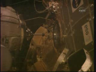 Próbnik dokujący MRM-1 / Credits - NASA TV