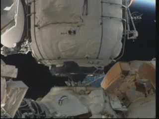 MRM-1 zadokowany do Zarji / Credits - NASA TV