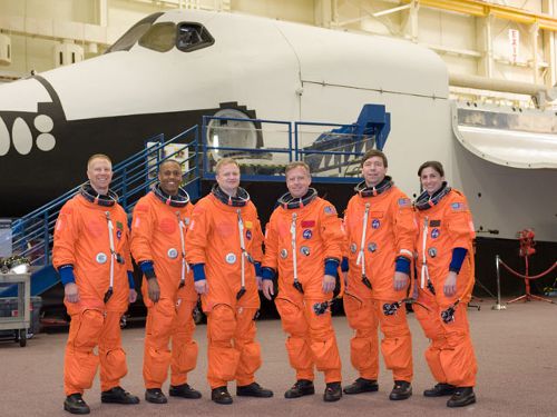 Zdjęcie załogi misji STS-133 (NASA)