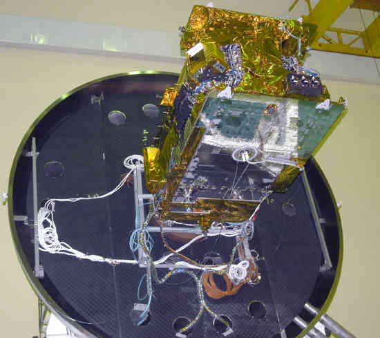 Satelita Hylas opuszcza komorę testową (ESA)