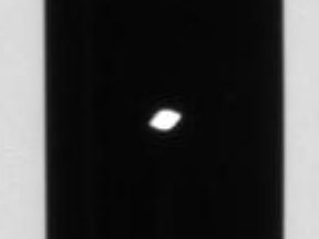 Drugi z księżyców pasterskich, orbitujący na obszarze pierścienia A - Pan (NASA/JPL/Space Science Institute)