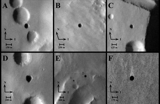 Montaż sześciu otworów w kanałach lawowych odkrytych na zdjęciach z urządzenia THEMIS, opublikowane w 2007 roku (NASA/JPL-Caltech/ASU/USGS)