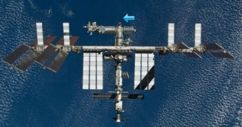 Wygląd ISS po misji STS-132. Strzałką zaznaczono proponowane miejsce instalacji Node 4 / Credits - NASA