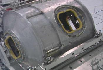 Node Structural Test Article w KSC w budynku SSPF / Credits - NASA