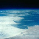 Zdjęcie Ziemi wykonane przez Carpentera w trakcie lotu Mercury-Atlas 7 (NASA/S62-03270)