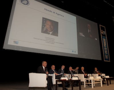 Szefowie największych agencji kosmicznych na spotkaniu w trakcie IAC 2010 / ESA (Stephane Corvaja)