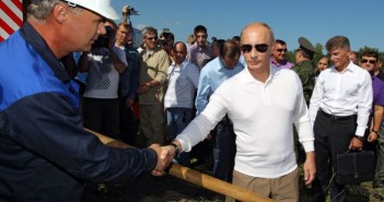 Władimir Putin na placu budowy kosmodromu Wostocznyj / Credits: EPA-Aleksiej Drużynnij