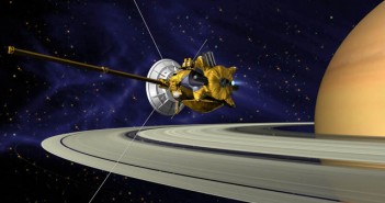 Cassini na orbicie Saturna / Credits: NASA-JPL