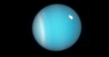Uran - zdjęcie z 2005 roku wykonane przez teleskop Hubble / Credits - NASA, ESA, and M. Showalter (SETI Institute)