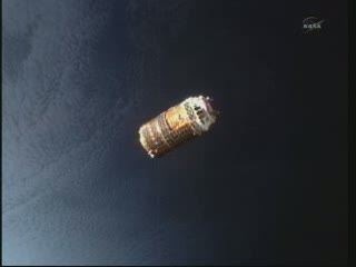 12:06 CET - HTV-2 na granicy dnia i nocy nad Ziemią / Credits - NASA TV