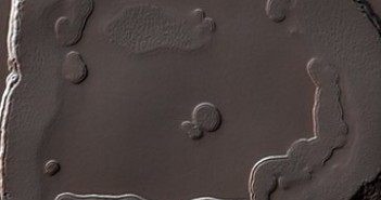 Marsjański uśmiech / Credits - NASA, JPL, University of Arizona