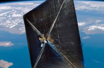 NanoSail-D z rozłożonym żaglem słonecznym / Credits: NASA
