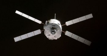 ATV-1, zbliżający się do ISS / Credits - NASA, ESA