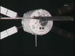 16:33 CET - ATV-2 zbliża się do ISS / Credits - NASA TV