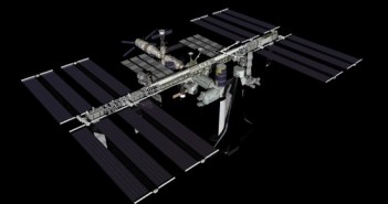 ISS w trakcie misji STS-133 / Credits - NASA