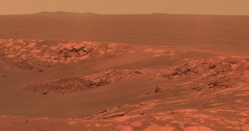 Mars - krawędź krateru Intrepid, sfotografowany przez łazik Opportunity. (Mamy nadzieję, że łazik z Polski też wykona takie zdjęcia!) / Credits - NASA, JPL-Caltech