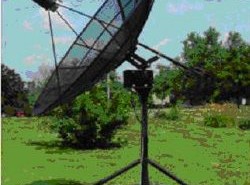 Antena małego radioteleskopu / Credits - UJ