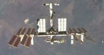 ISS z pokładu Discovery - zdjęcie z wczorajszego Flight Day 12 / Credits - NASA TV