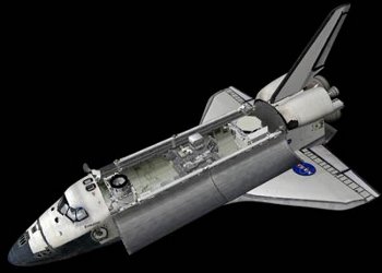Konfiguracja ładunku misji STS-134 - ELC-3 po środku ładowni, AMS-02 na końcu ładowni / Credits - NASA TV