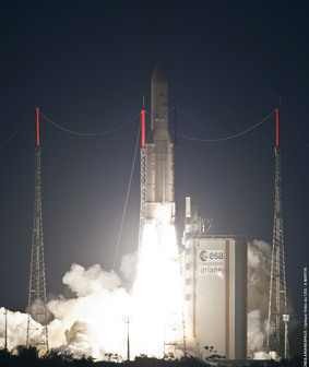 Start Ariane 5 z satelitami Yahsat-1A i New Dawn / Credits: ESA