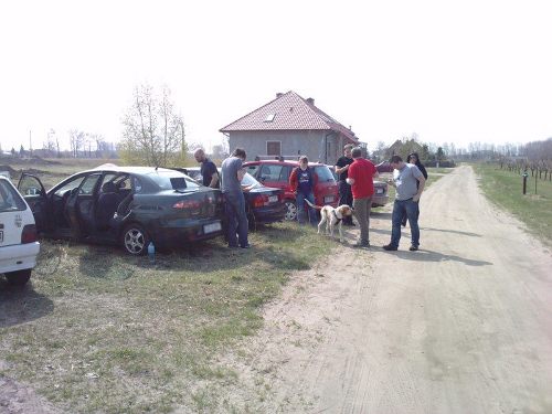 Ekipa pościgowa za gondolą - 75 km na południe od miejsca startu / Credits - Maciej Mickiewicz