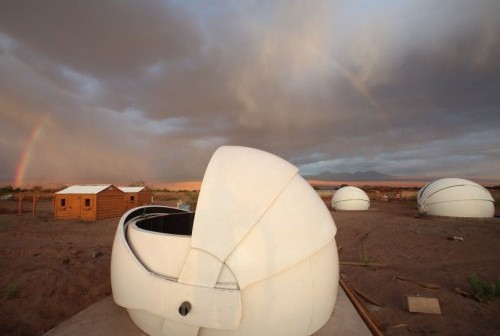 Obserwatorium na pustyni Atacama (Źródło: Alain Maury)
