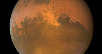 Obraz Marsa zarejestrowany przez Telekop Kosmiczny Hubble (NASA)
