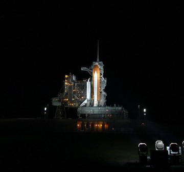 Wahadłowiec Endeavour na stanowisku startowym LC 39A / Credits: NASA