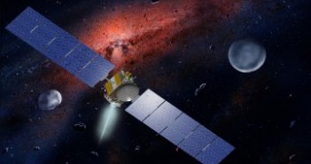 Artystyczna wizja sondy Dawn oraz dwóch głównych celów misji - Westy i Ceresa / Credits: NASA
