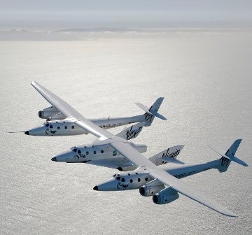 WhiteKnightTwo i SpaceShipTwo / Credits - Mark Greenberg, Virgin Galactic