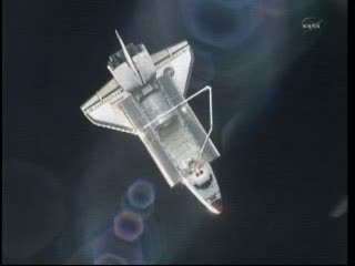 Prom Atlantis z perspektywy ISS / Credits - NASA TV