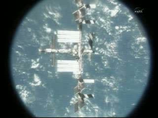 09:40 CEST - ponad ISS / Credits - NASA TV