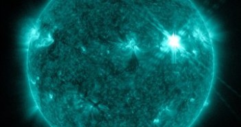 Godzina 05:58 CEST - chwilę po fazie maksymalnej rozbłysku / Credits - NASA, SDO