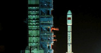 Start rakiety CZ-2F T1 z modułem kosmicznego laboratorium orbitalnego Tiangong-1 (Xinhua/Wang Jianmin)