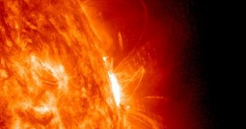 Grupa 1286 - około 10 minut po fazie maksymalnej rozbłysku / Credits - SDO, NASA