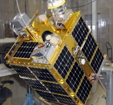 Przykład małego satelity - FASTSAT, zbudowany przez NASA / Credits - NASA/MSFC/Doug Stoffer